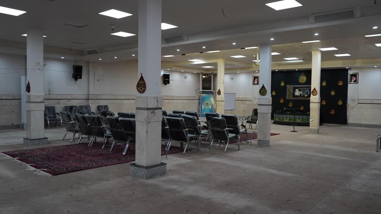 option حسینیه وسیع